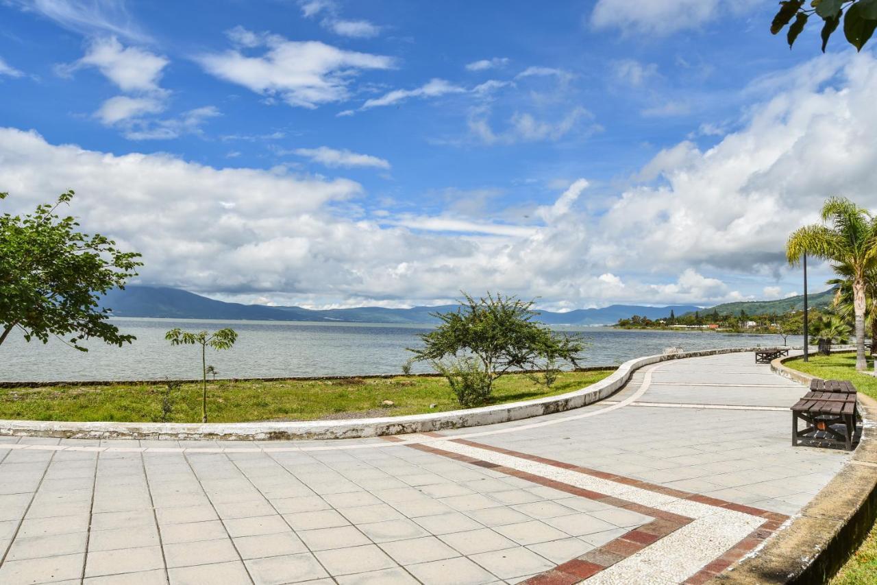 Casa Jardin-Lakeside Boutique Resort By Restavio Ajijic Exterior photo